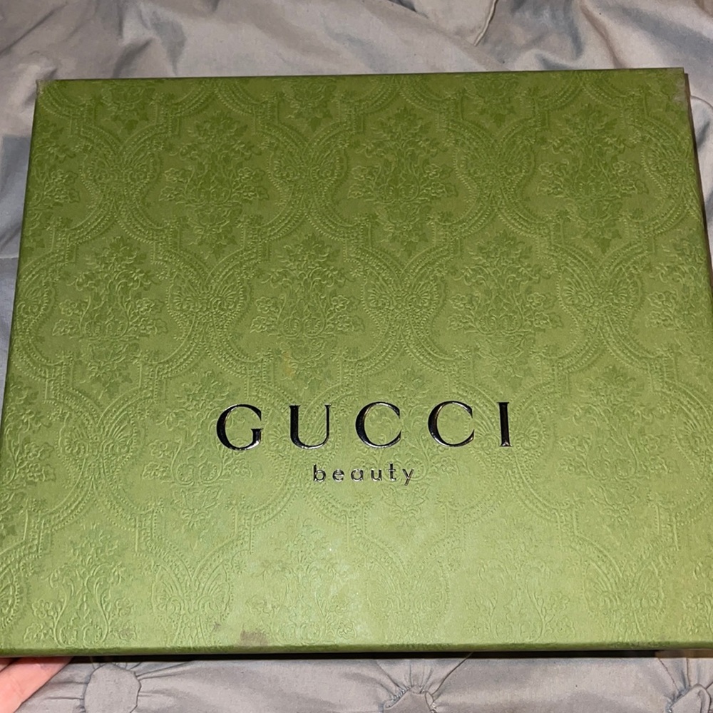 Gucci gift box